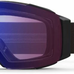 Smith I/O MAG ChromaPop Photochromic Snow Goggles with gogglesoc - Low-Bridge Fit