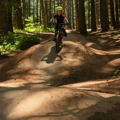 Smith Zip Jr. Mips Bike Helmet - Kids' -Deals Yakima Shop a13cc350 0b4c 4cf9 b570 b2cf264f9325 1