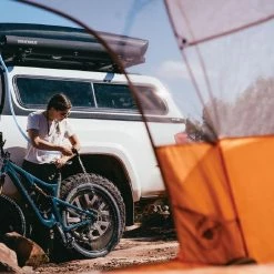 Yakima RoadShower Portable Shower - 4 gal. 8 Yakima RoadShower Portable Shower - 4 gal. -Deals Yakima Shop f724723d 9994 4f05 9f3f 00b912b00a1d